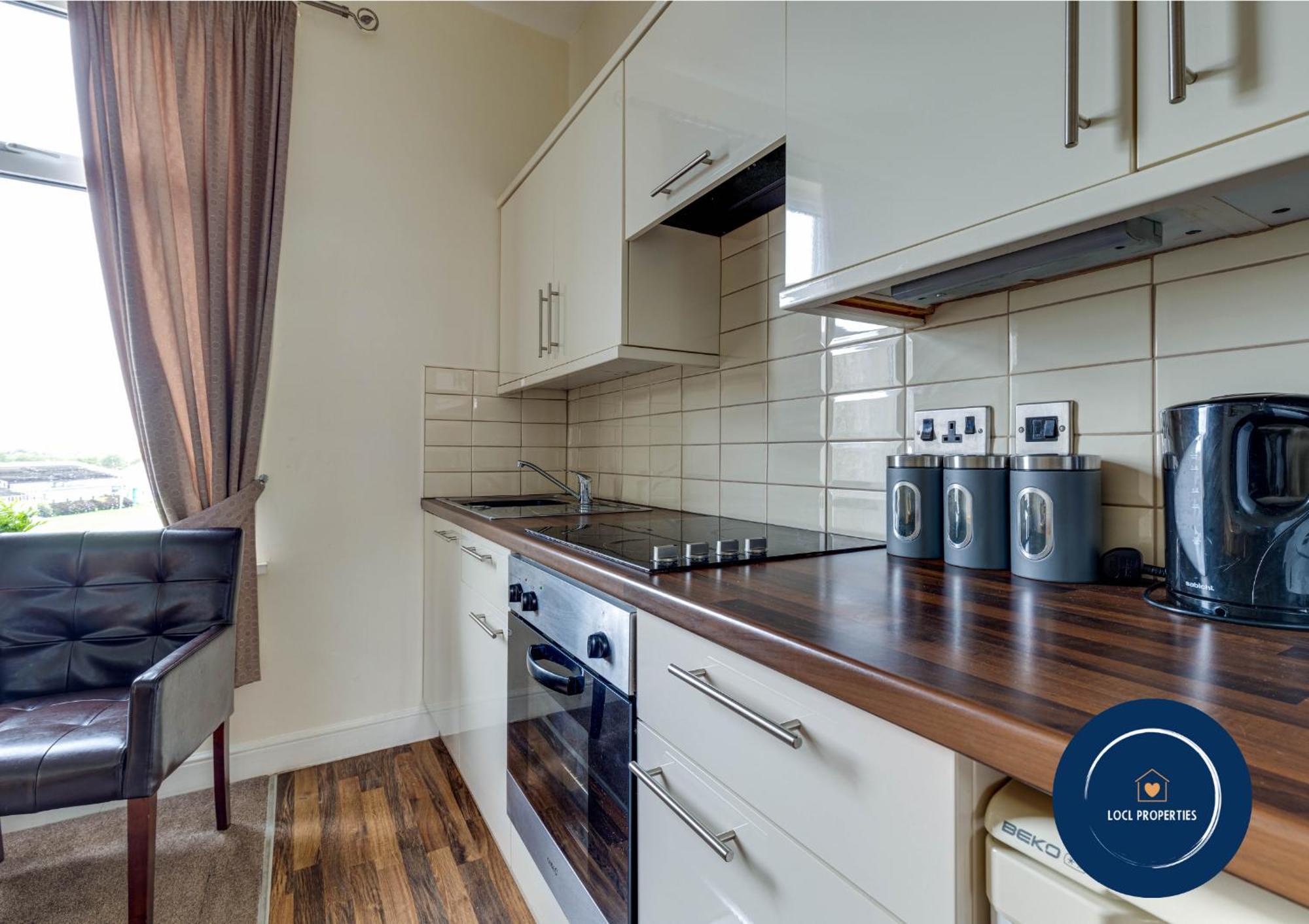 45 The Square Holiday Apartments Скарборо Екстер'єр фото